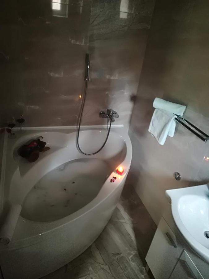 Apartment Nela บาชกาโวดา ภายนอก รูปภาพ