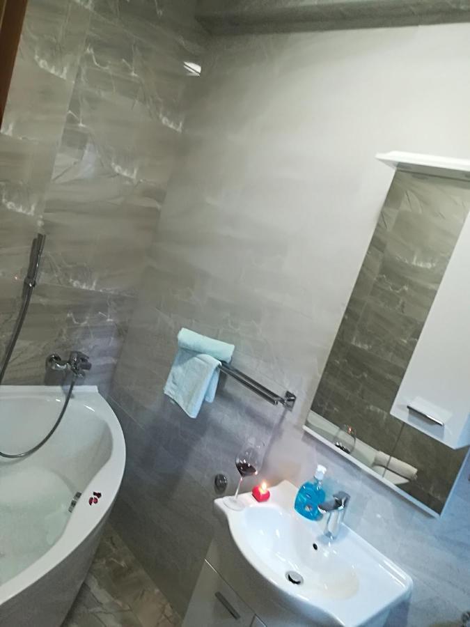 Apartment Nela บาชกาโวดา ภายนอก รูปภาพ