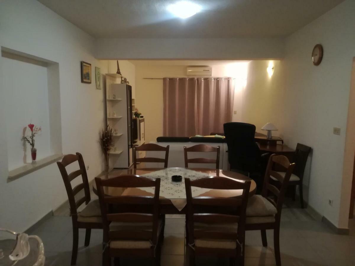 Apartment Nela บาชกาโวดา ภายนอก รูปภาพ